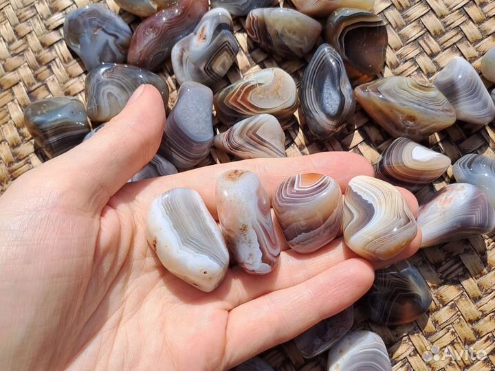 Полосчатый кружевной агат