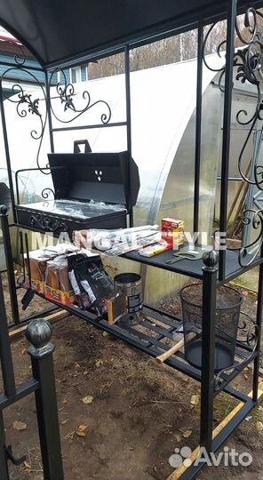Мангал с крышей