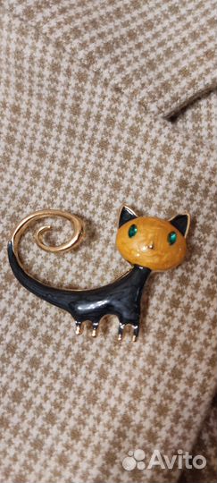 Брошь милый котик