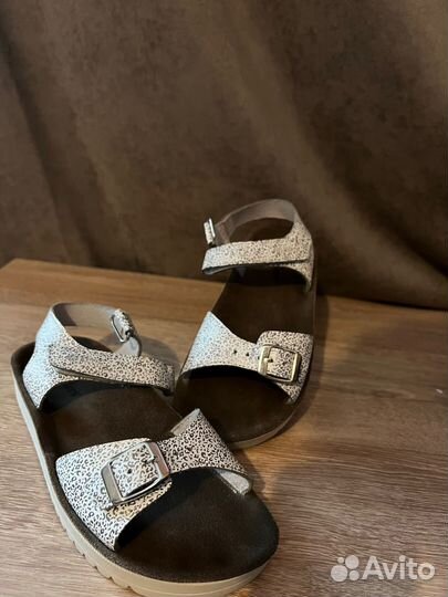 Сандалии
