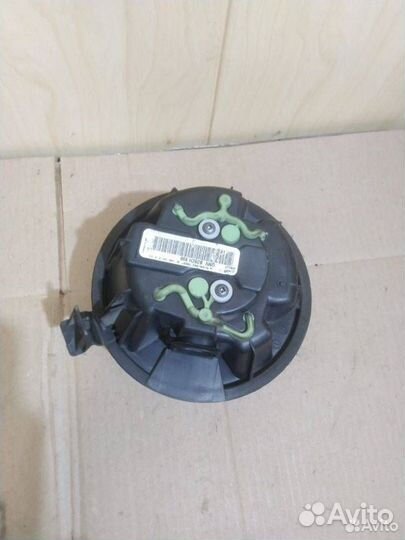 Моторчик печки Renault Logan рест. 2010 N106609Z