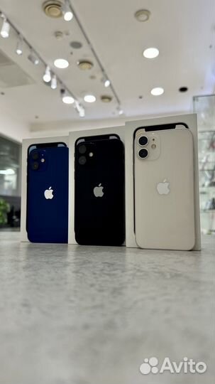 iPhone 12, 64 ГБ