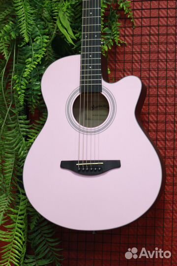 Гитара розовая
