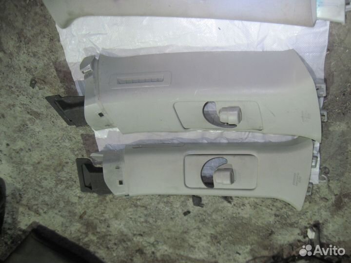 Накладка центральной стойки Toyota Land Cruiser