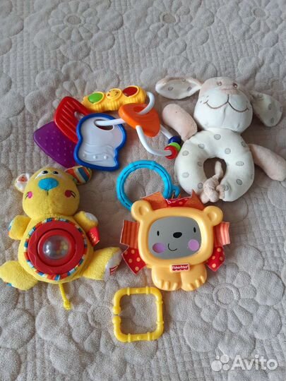 Игрушки для малышей пакетом