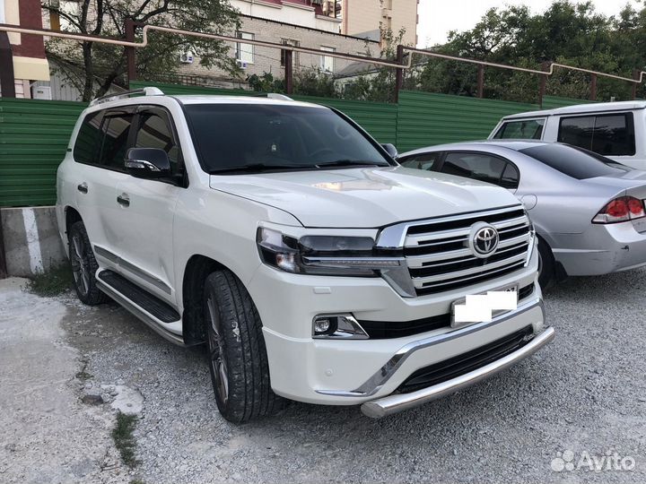 Комплект 2017 на Toyota Land Cruiser 200 2008