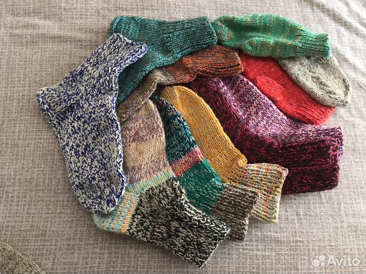 Носки и варежки ручной работы