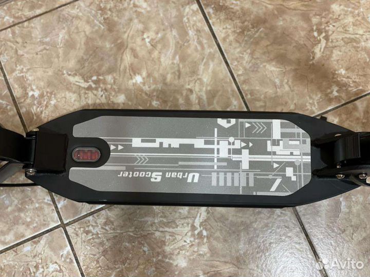 Самокат с дисковым тормозом