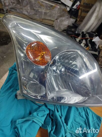 Фара правая Toyota land cruiser prado 120