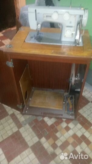Швейная машина Подольск 142