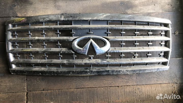 Радиаторная решетка на infiniti