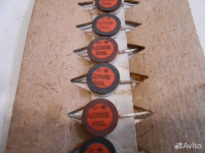 Диоды кд2999Б