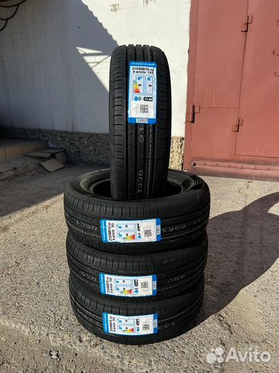 Tracmax X-Privilo TX5 215/60 R16 95V