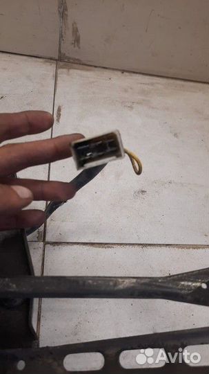 Трапеция стеклоочистителей LADA 2115