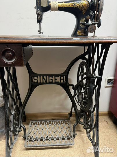 Швейная машина Singer