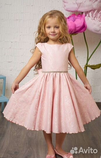 Платье для девочки нарядное
