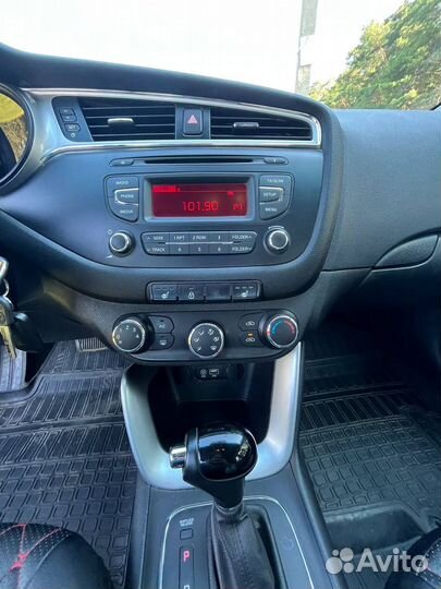 Kia Ceed 1.6 AT, 2015, 98 109 км