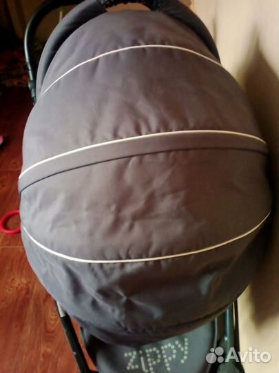 Коляска zippy прогулочная