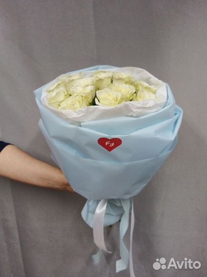 Букет из 15 белых роз