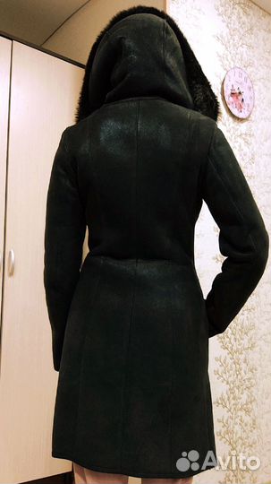 Дубленка натуральная женская с капюшоном 44 р