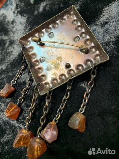 Брошь Спиндулеляй. Прибалтика