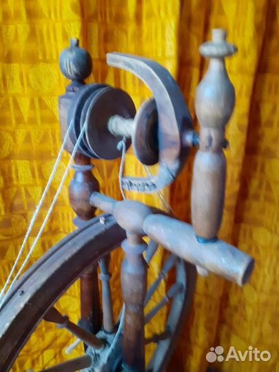 Прялка деревянная старинная механическая