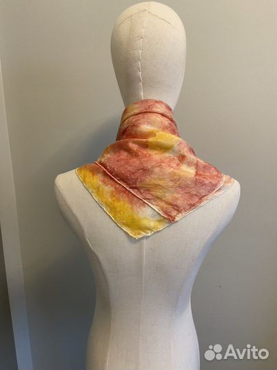 Платок шелковый женский