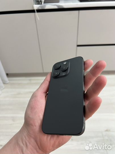 iPhone 15 Pro, 256 ГБ