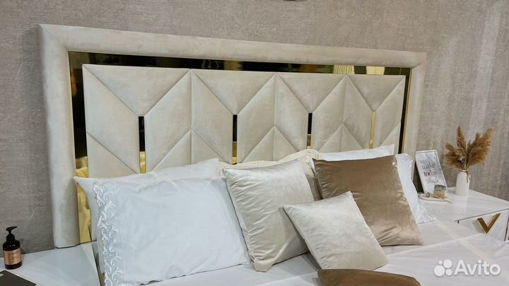 Кровать двухспальная