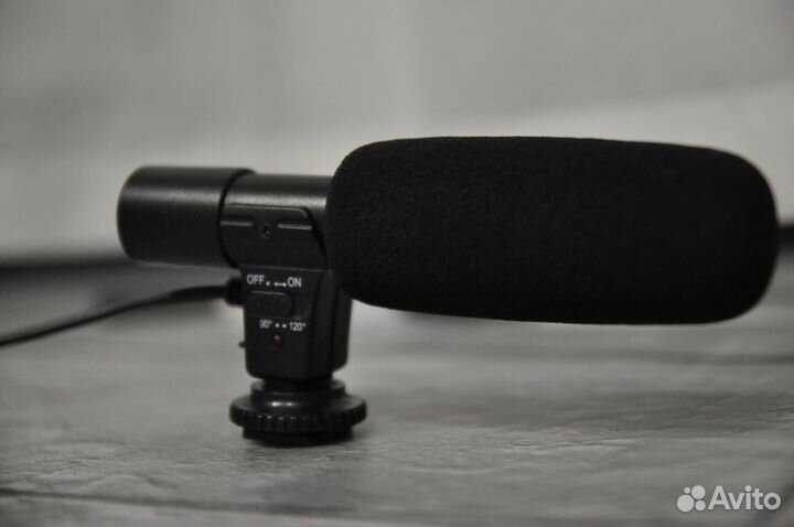 Микрофон для фото и видео камер (накамерный)
