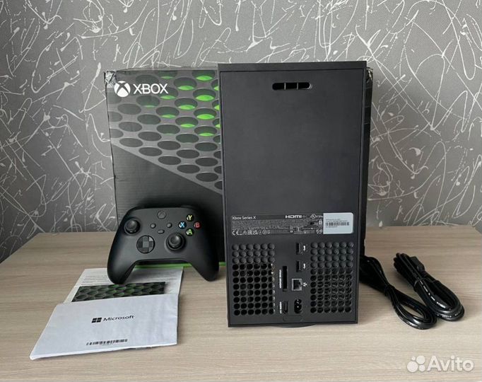 Xbox Series X 1 Tb / Game Pass Ultimate