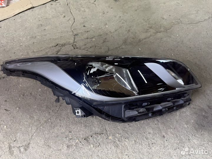 Фара правая Kia rio 4