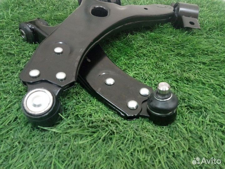 Рычаги передние Форд Фокус 1 новые 1998-2005г