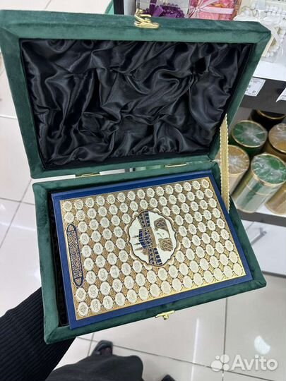 Коробка подарочная