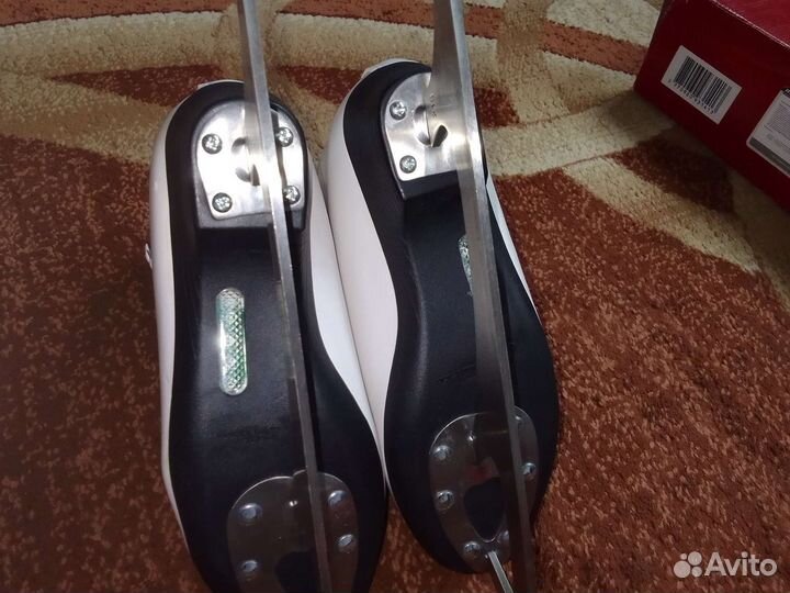 Коньки фигурные 34 размер