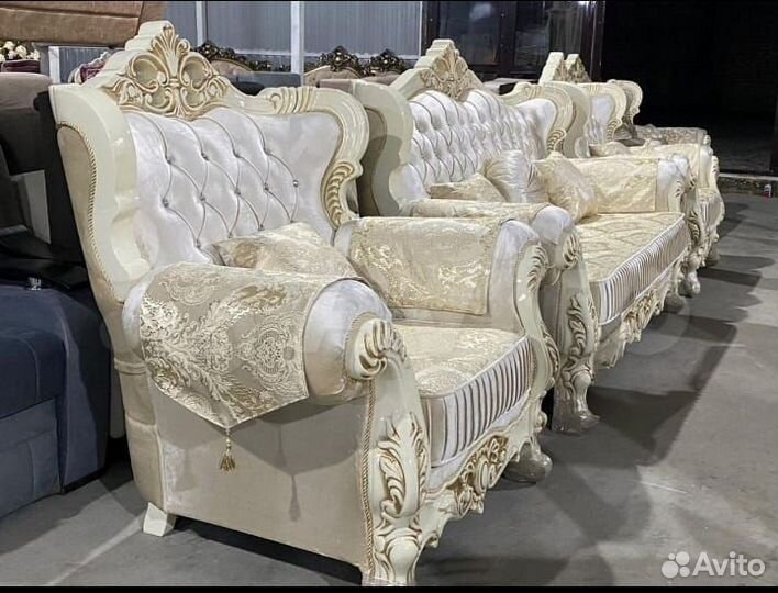 Диван с креслами