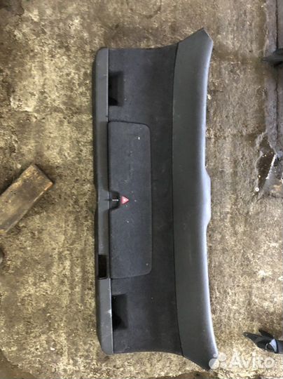 Обшивка крышки багажника Audi A4 b6 avant