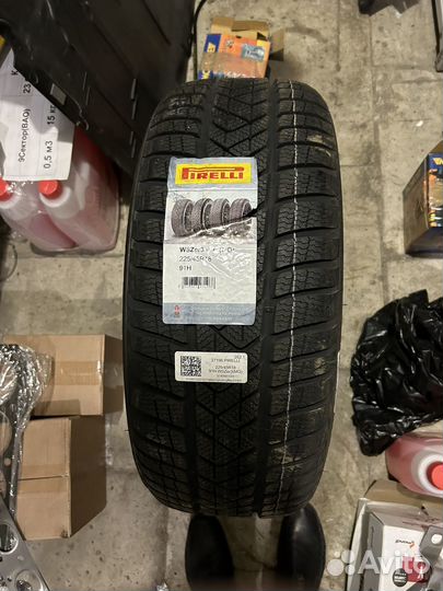 Pirelli Winter Sottozero 3 225/45 R18 91H