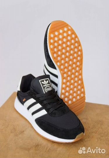 Кроссовки Adidas Iniki Runner luxe