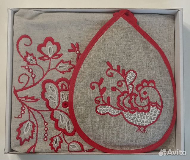 Фартук и прихватка с вышивкой