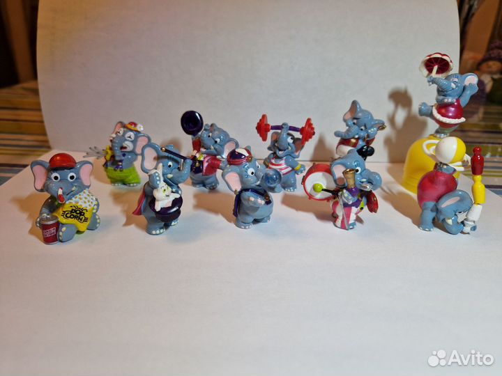 Киндер сюрприз Слоны в цирке