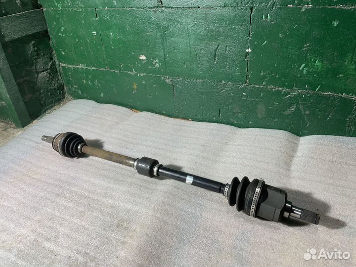 Привод / полуось Hyundai Elantra 1 XD