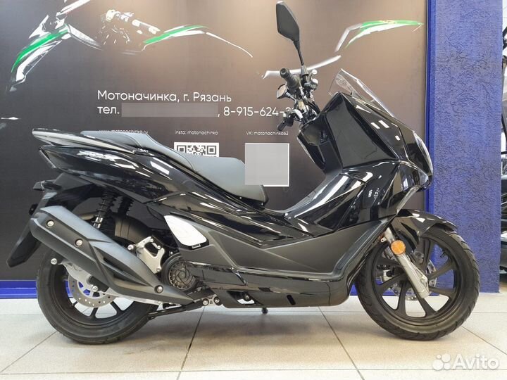 Скутер Vento PCX 200