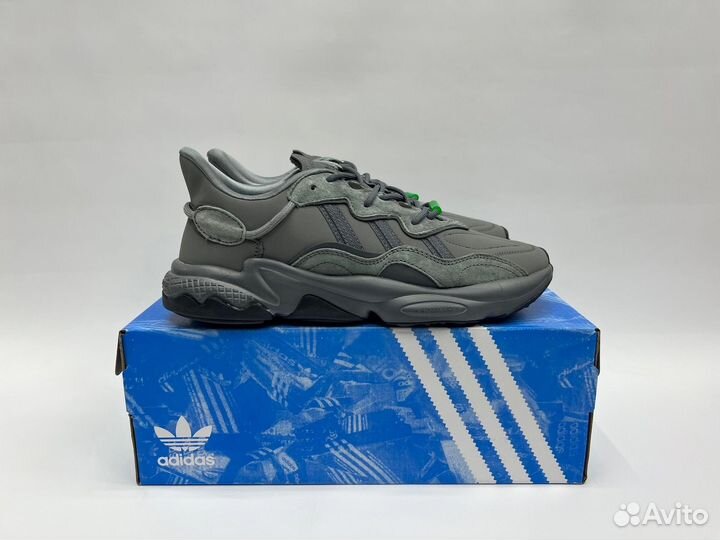 Кроссовки adidas ozweego