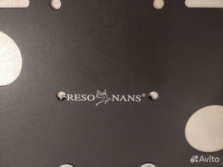 Настенное крепление для телевизора до 100 кг