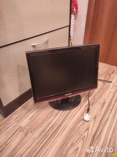 Монитор Samsung SyncMaster T200