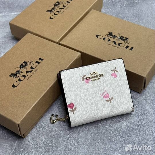 Женский мини кошелек от бренда Coach