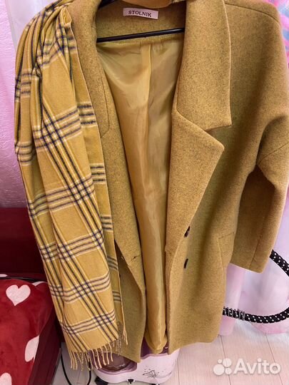 Пальто с шарфом