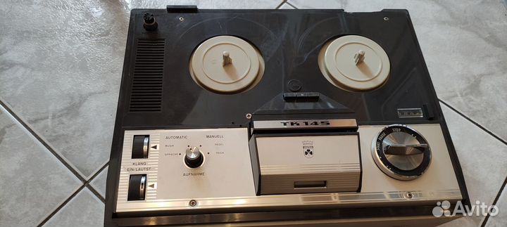 Немецкий катушечный магнитофон Grundig TK 145