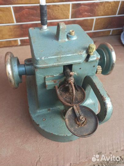 Скорняжная машинка